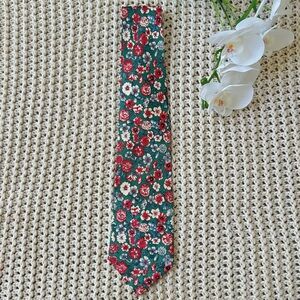 Hawaiian Floral Balencia Road Men’s Tie Silk Necktie EUC 58”